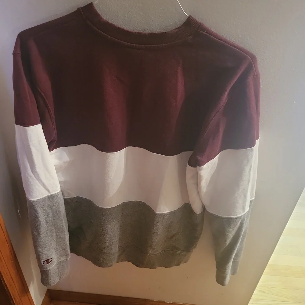 MOREHOUSE  COLLEGE JERSEY - Picture 2 of 3